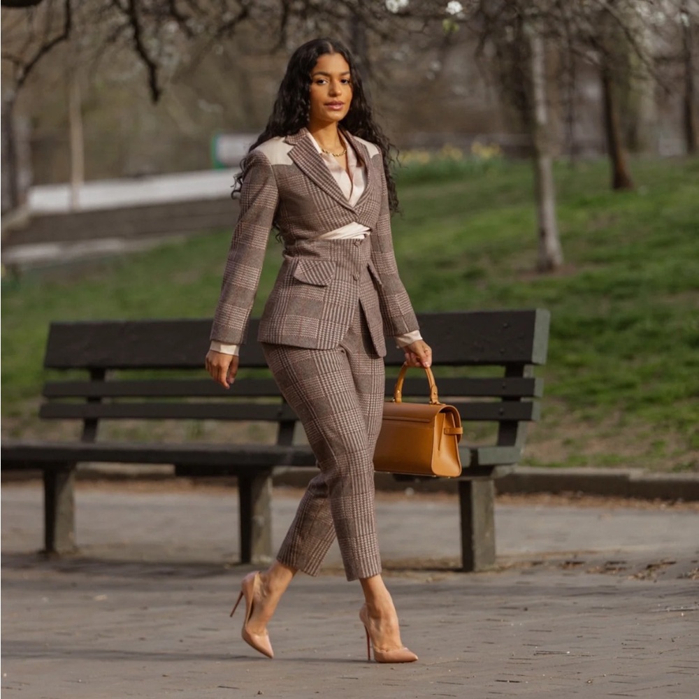 2 piece suit. Capri bottom and full blazer.